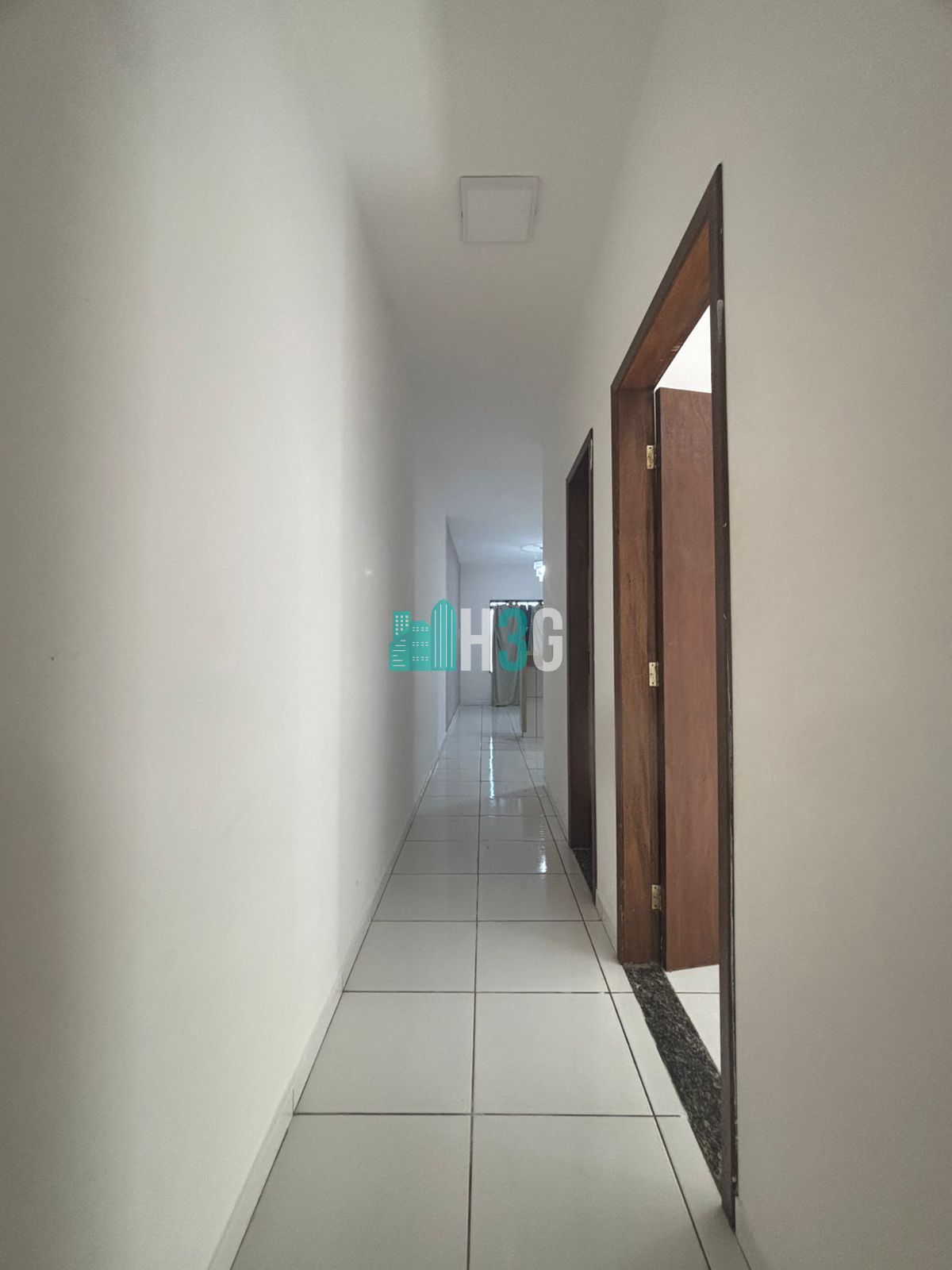 Corredor interno casa a venda Lot. Resid. Anna Luisa em Apucarana/Pr