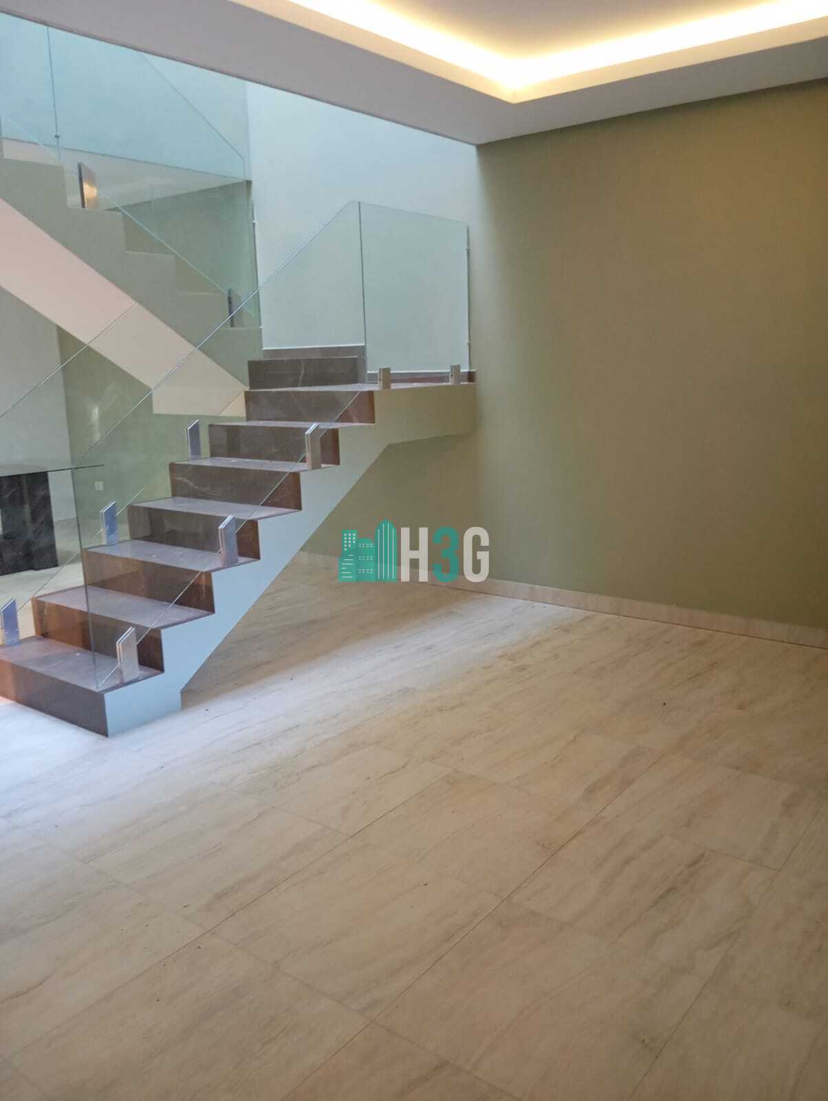 Sobrado à Venda na Vila Social em Apucarana/Pr