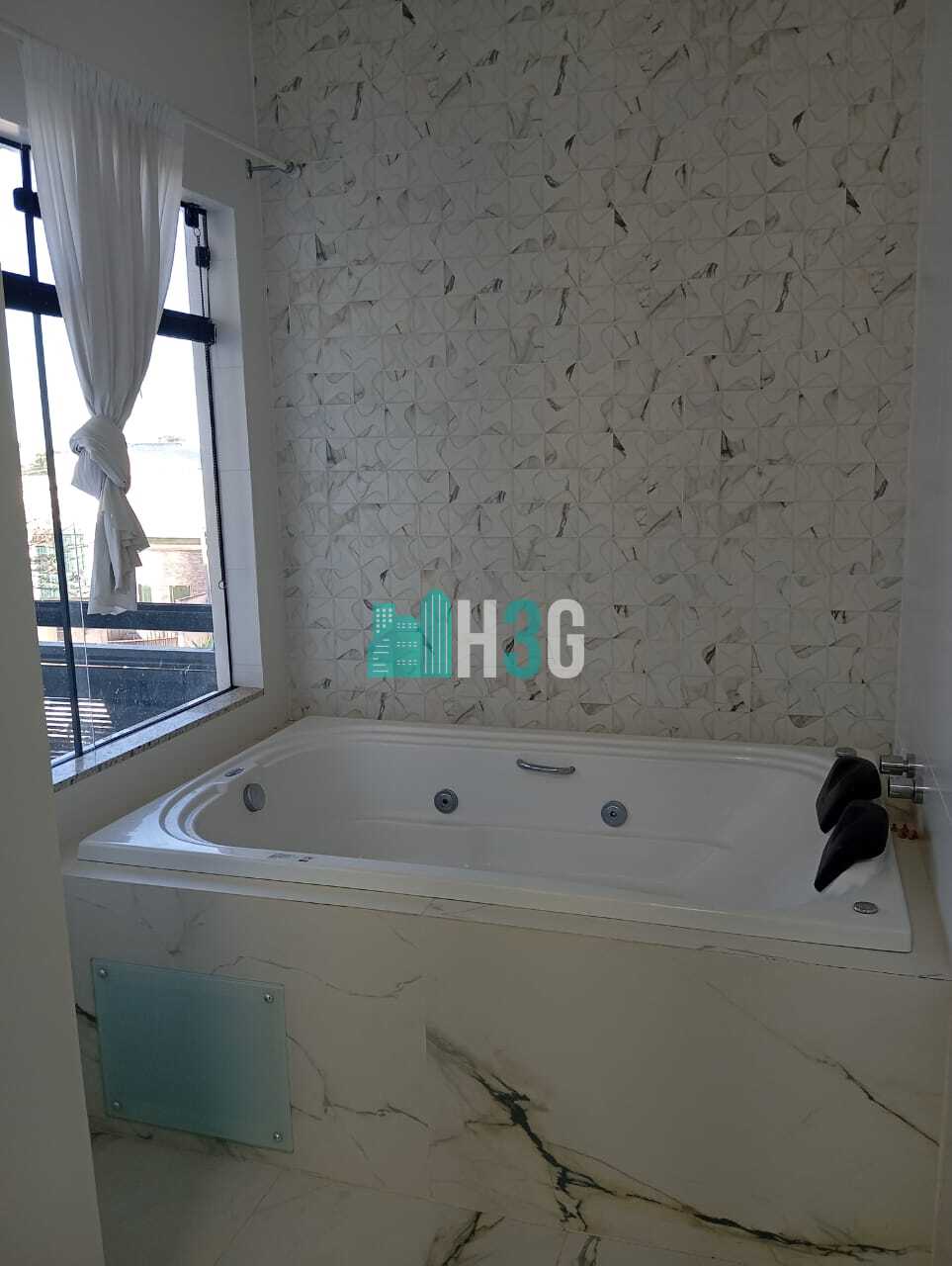 Sobrado à Venda na Vila Social em Apucarana/Pr