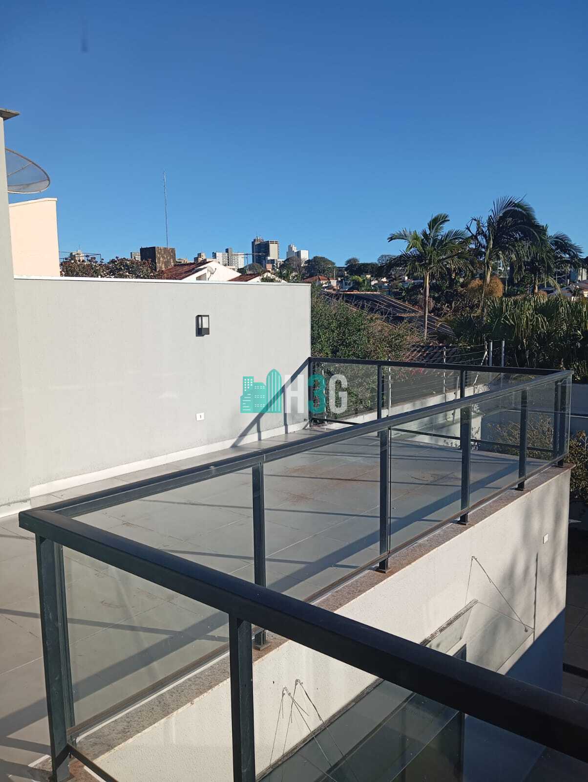 Sobrado à Venda na Vila Social em Apucarana/Pr