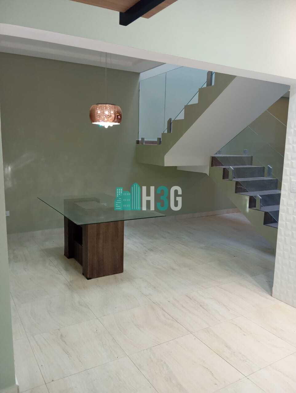 Sobrado à Venda na Vila Social em Apucarana/Pr