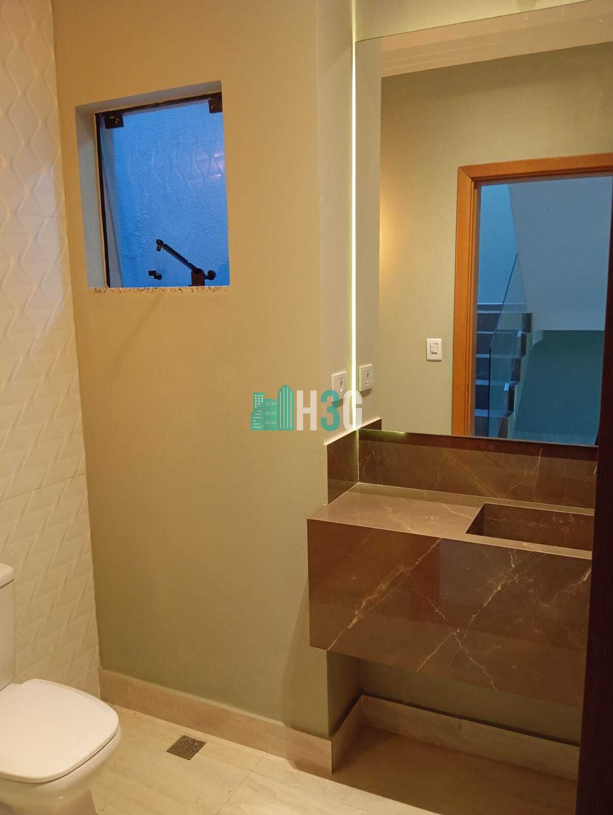 Sobrado à Venda na Vila Social em Apucarana/Pr